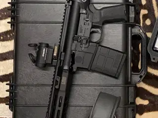 Halvautomatisk riffel