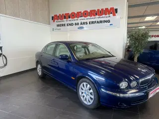 Jaguar X-type 2,5 Deluxe aut.