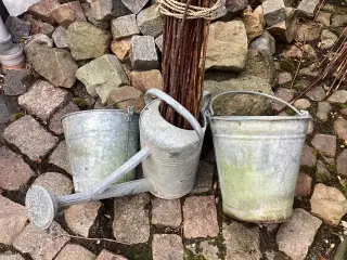 Zink vandkande og spande til planter