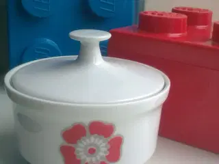 Lego kasse og Kahla krukke * MODERNE deko GRUPPE