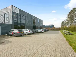 1 klasses beliggehed kontorlejemål