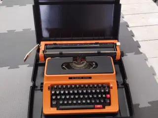 Esselte 50M skrivemaskine, orange 