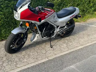 Honda VF 1000 F