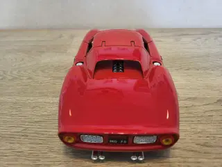Modelbil: Ferrari 250 Le Mans.  Skala 1/18.