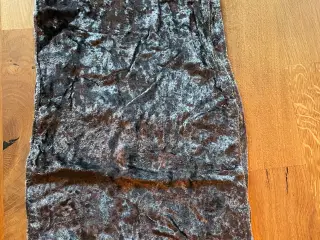 Velour tørklæde - grå - 140x28cm