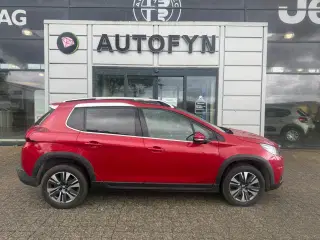 Peugeot 2008 1,2 e-THP 110 Selection Sky