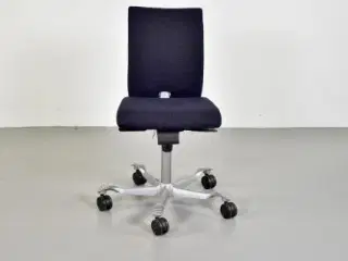 Häg h04 credo 4200 kontorstol med sort/blå polster og gråt stel