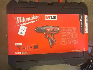 MILWAUKEE Skruemaskine M12 BPD