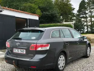 Toyota Avensis 1.8 årg 2010