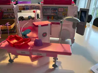 Barbie ambulance 