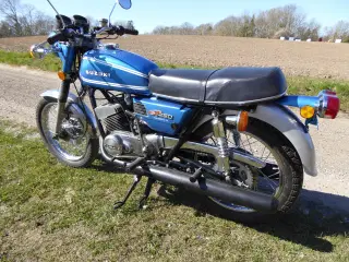Suzuki GT250