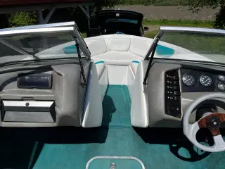 135HK Aquatron Speedbåd m. Trailer
