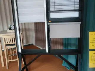 Stativ med div. Markiser m.m.