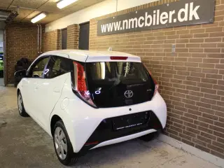 Toyota Aygo 1,0 VVT-i x-play x-touch