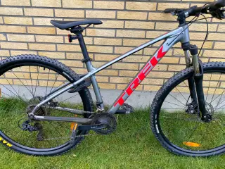 Trek Marlin 4 str medium 29” hjul