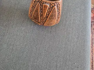 Lille vase I Johgus keramik fra Bornholm. 