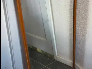 Spejl i klassisk, dansk stil