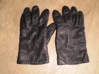 Dame sommer frakke samt m.a. tøj, se annoncen.