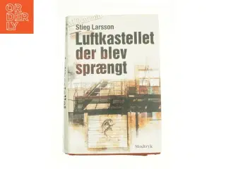 Luftkastelletderblevsprngt Stir up a Hornets&#39; Nest of Girl. Shi Dige Larsen. the Danish Original. Hardcover](chinese Edition) (Bog)
