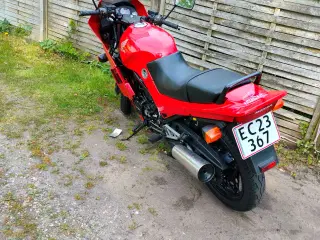 Honda VF500f, Nysynet og på plade.