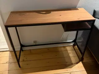 Skrivebord fra ikea