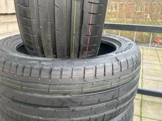 Tesla y dæk