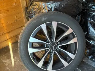 Mercedes c klasse w206 17” alufælge med vinterdæk