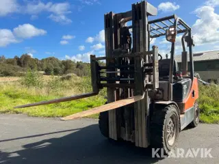 Gaffeltruck Doosan D25S-7