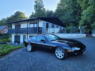 Jaguar XK8 Coupé V8