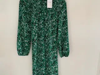 Kjole Str.XS Sisters Point .Pris 30kr Ny.