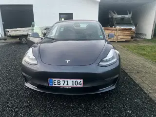 Tesla model 3 Dual motor
