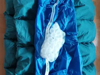 Kugledyne alm størrelse godt 7 kg. 