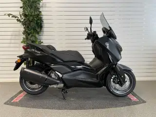Yamaha Tech-Max 300 ABS