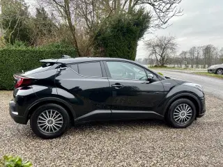 Toyota C-HR 1,8 Hybrid C-LUB Smart Multidrive S 122HK 5d Aut.