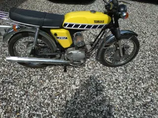 Yamaha 76 DX