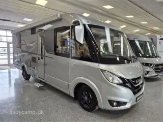 2023 - Hymer Masterline BML   9 trins Automatgear. 170 Hk. solceller. 2x 95Ah Batteri. 2000w inverter. Elektrisk markise. hydrauliske støtteben. Udv. gas/bruser. elektrisk indgangstrins ved både føre dør og bo-delsdør. queensbed.  Kun 14.700 Km!!!