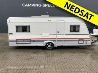 2014 - Cabby Caienna 620 F3   2014 Cabby Caienna 620 F3 - Dobbeltseng - se den nu hos Camping-Specialisten