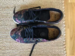 Woden sneakers