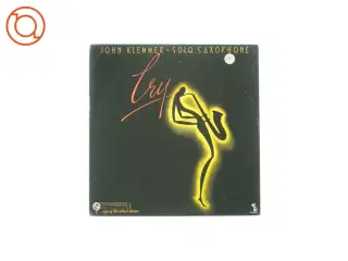 Cry af John Klemmer fra IP