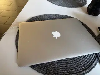 Apple MacBook Air 13” i5