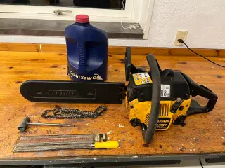 Partner Motorsav med Ekstra kæde.