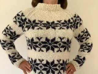 FruStrik -Sarah Lund sweater med originalt mønster