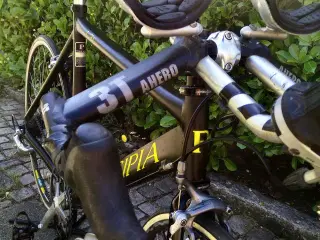 Principia triathlon-racercykel