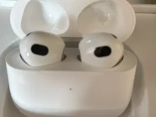 Apple AirPods 3 generation