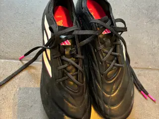 Helt nye Adidas Copa fodboldstøvler