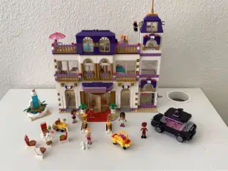 Heartlake Grand Hotel (Lego Friends)