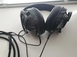 AudioQuest NightHawk Carbon