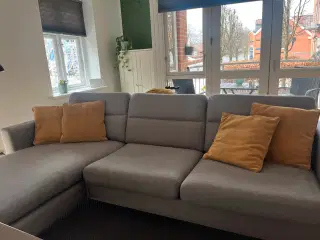 Flot Chaiselongsofa i grå