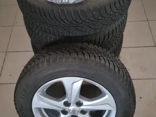 Vinterhjulsæt til Toyota Yaris.