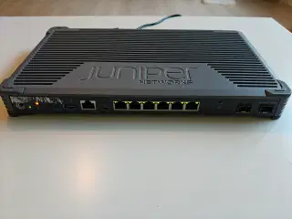Juniper Networks SRX300 Services Gateway